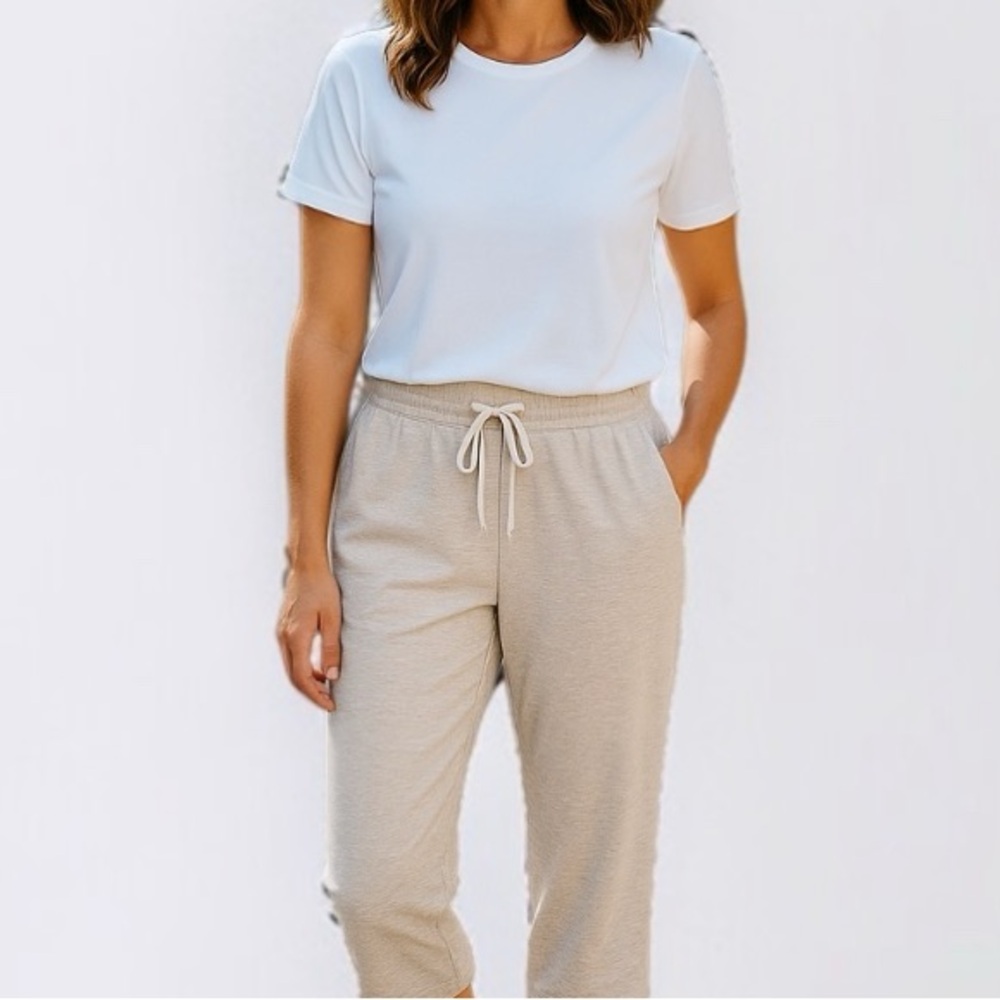 St. John Yellow Lable Cropped Pull-On Loungewear Pants In Heathered Oatmeal